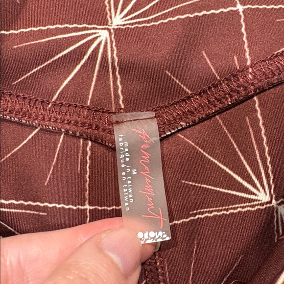 Free People Movement Super High Rise Sneak Peek Printed Legging Cut Out Waist - Picture 3 of 12